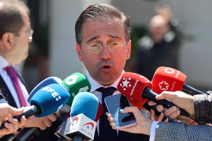 Albares a parlé avec ses homologues contre-les contregals, de la France et du Maroc pendant la panne d'électricité