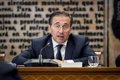 « Je ne sais pas si Albares mérite une médaille »
