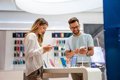 Le nouvel étiquetage pour mobile et tablettes détaillera la durée de vie de la batterie et la résistance à la chute