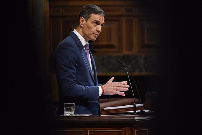 Sanchez se tient dans le défenseur des valeurs européennes contre « Les apôtres du chaos et les vassaux des oligarques »