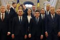A approuvé le nouveau gouvernement de quatre parties de Roumanie après avoir conclu un accord axé sur la réduction du déficit