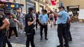 Des policiers européens patrouillent dans les rues de Logroño dans les fêtes complètes de San Bernabé