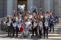 Les animaux sont concentrés devant le Congrès avec PSOE, SUMAR, Bildu ou Podemos pour la fin des cages de bétail