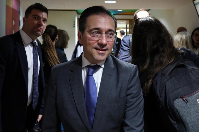 Albares reconnaît le manque d'unanimité à l'officiel du catalan dans l'UE et dénonce la « discrimination » envers l'Espagne