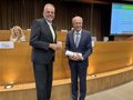 Lenaerts (Tjue) défend les valeurs européennes en étant investi par le médecin 'honoris causa' par l'UAB