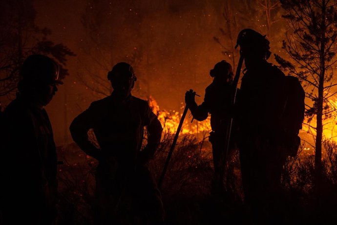 L'UE compte 4 avions, 4 hélicoptères et 4 pompiers de 9 pays pour éteindre les incendies en Espagne pour éteindre les incendies en Espagne