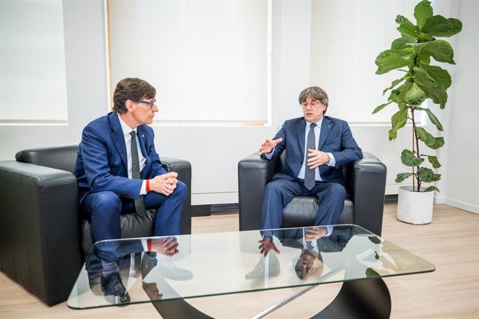 La rencontre entre illa et Puigdemont à Bruxelles se termine après environ une heure et demie de réunion