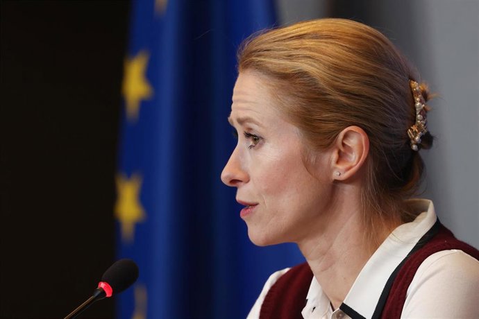 Kallas défend l'intégrité territoriale de l'Ukraine et prévient que « offrir un cadeau » le territoire créerait un précédent