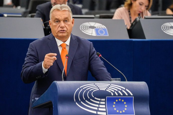 Le Parlement européen insiste sur le fait que l'État de droit en Hongrie est en danger et déshonore l'inaction des 27