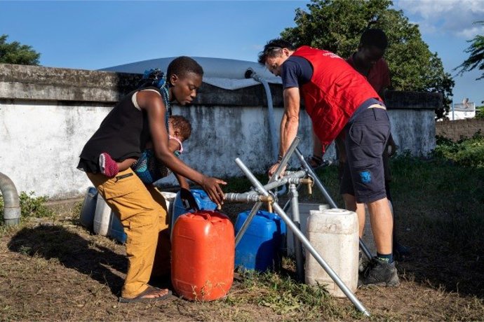 La mission « AquaSTART » de l'AECID se termine après avoir rendu potable 750 000 litres d'eau en 27 jours au Mozambique
