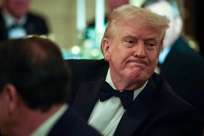 Le Parlement européen envisage de suspendre la ratification de l'accord commercial avec les États-Unis après les nouveaux tarifs douaniers de Trump