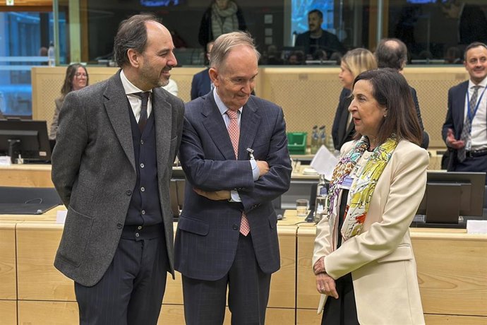 Les 27 abordent la manière de fournir davantage de soutien militaire à l'Ukraine et la nouvelle stratégie de sécurité de l'UE