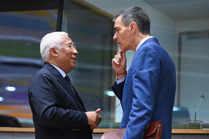 Sánchez soutient les dirigeants de l'UE en donnant la préférence aux produits européens et à l'Europe à différents rythmes