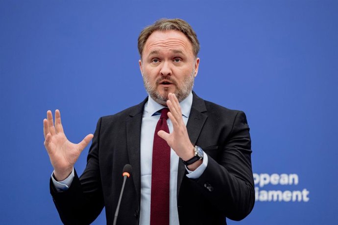 Bruxelles appelle les Vingt-Sept à se coordonner face à d'éventuelles ruptures d'approvisionnement prolongées