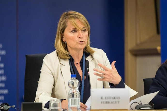 Estaràs (PP) exige de l'UE une « véritable coresponsabilité » et des soins « abordables, accessibles et de qualité »