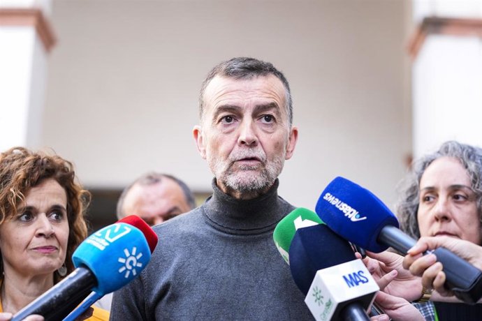 Maíllo (IU) ne voit « aucun problème » à envoyer une frégate à Chypre car il s'agit de « collaborer avec un pays de l'UE »