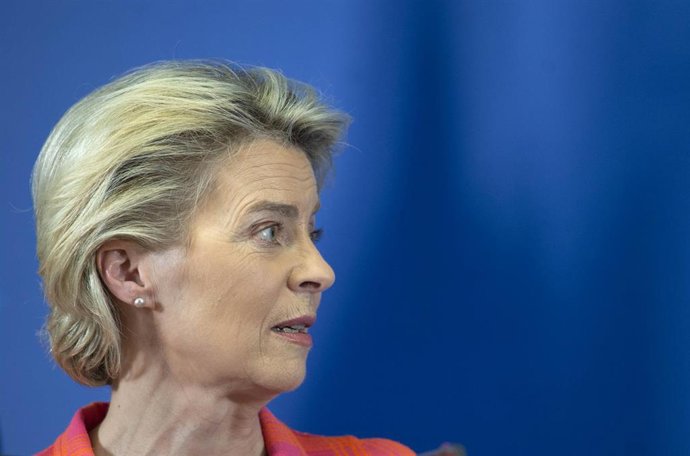Von der Leyen s'engage en faveur d'une approche européenne « solide et réaliste » concernant l'accès des mineurs aux réseaux sociaux