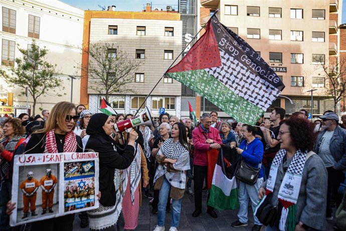 400 manifestants à Barcelone pour exiger la libération de la flottille pour Gaza et la condamnation de l'UE