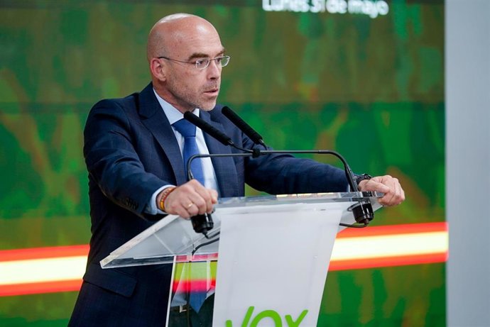 Buxadé accuse Sánchez de diriger « une organisation criminelle » et exige que le PP rompe avec le PSOE dans l'UE