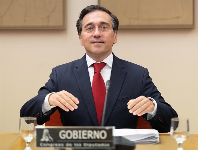 Albares réaffirme l'engagement de l'Espagne en faveur du désarmement chimique après avoir élevé la menace au rang de priorité de sécurité nationale
