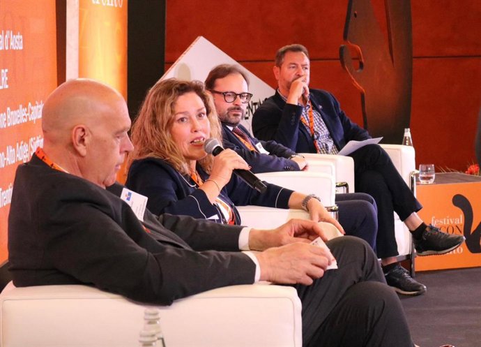 Le président du Parlement des Canaries demande à l'Europe de promouvoir des politiques « plus sensibles » à la réalité de chaque territoire
