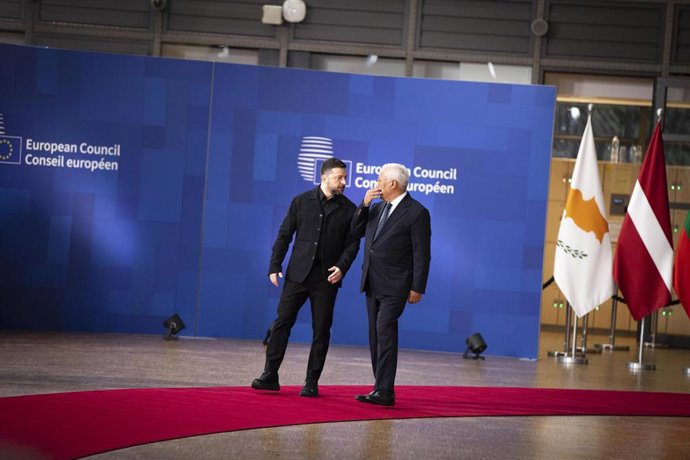 Zelensky demande à Costa que l'UE participe aux négociations de paix avec « une voix forte »