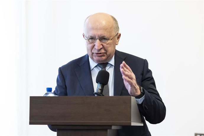 Le commissaire à la Défense prévient que la supériorité productive de la Russie constitue « une menace » pour l'UE