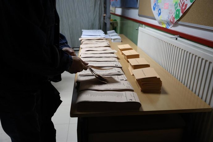 Les Vingt-Sept ont deux ans pour simplifier le recensement électoral des expatriés souhaitant voter aux élections municipales