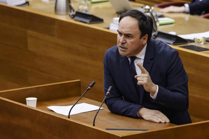 Llorca, après avoir proposé au TS de renvoyer la régularisation des migrants à la CJUE : « Nous attendrons la décision du tribunal »