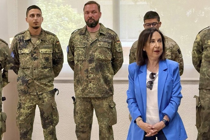 Robles: « La modernisation et la préparation continue de nos forces armées sont une priorité »