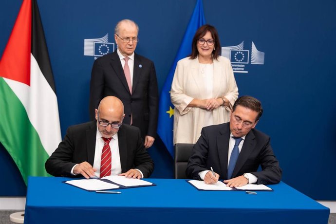 Albares demande à nouveau à l'UE d'interdire le commerce avec les « colonies illégales » en Cisjordanie