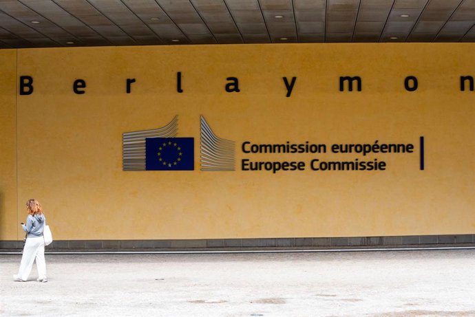Bruxelles donne un ultimatum à l'Espagne pour qu'elle applique des règles qui protègent les journalistes et les militants contre les poursuites abusives