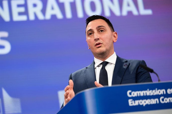 Bruxelles prévient que les nouvelles sanctions contre la Russie affectent également le sport malgré la réadmission des athlètes russes par le CIO