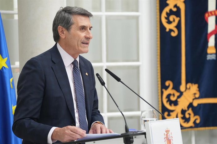 Fernández rappelle à la Commission que la réforme de la réglementation côtière « ne concerne pas seulement » l'Andalousie et est adaptée à l'UE