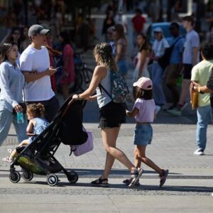 L'Espagne est en tête de l'UE en matière d'espérance de vie, mais est en passe de devenir le deuxième pays avec le moins de naissances