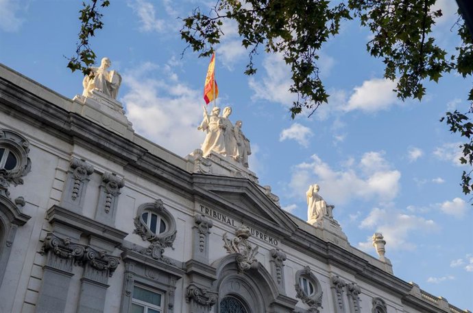 La Cour suprême refuse de porter devant la CJUE la régularisation extraordinaire des migrants et exclut une nouvelle fois de la paralyser