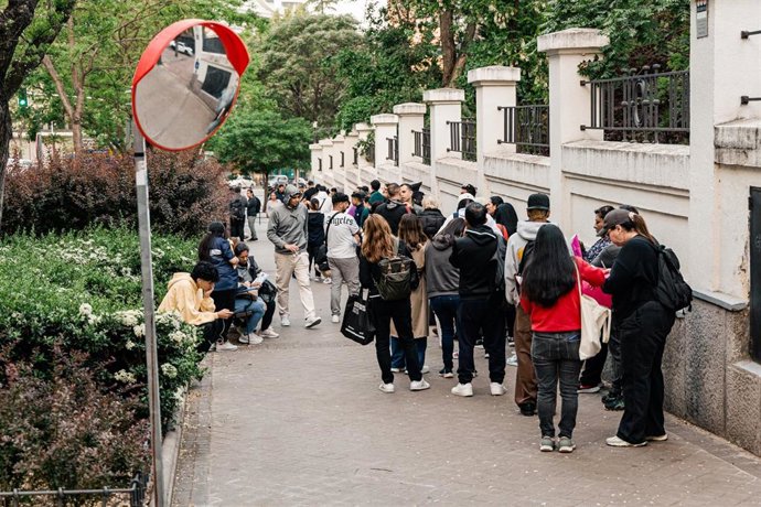 Le Gouvernement souhaite que le plus grand nombre de demandeurs de régularisation extraordinaire soient informés dans un délai d'une semaine