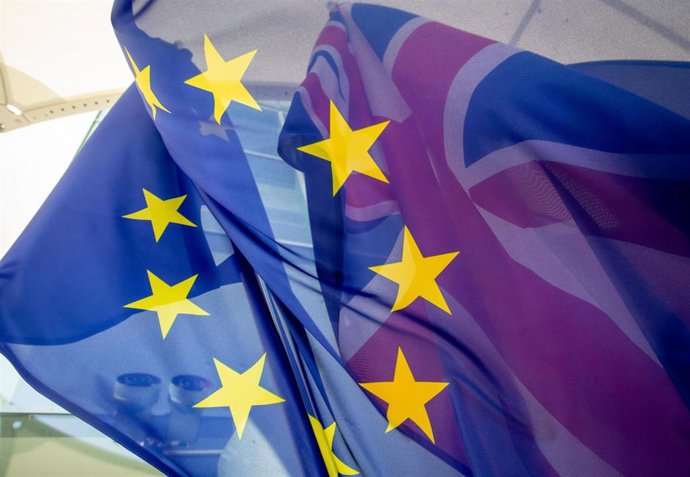 Le Royaume-Uni s'engage auprès de l'UE à assumer une part « équitable » du prêt de 90 milliards à l'Ukraine