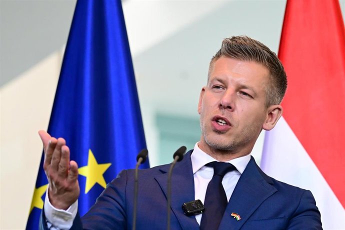 Les 27 donnent leur feu vert au nouveau plan de relance de la Hongrie de 10 milliards après le départ d'Orbán