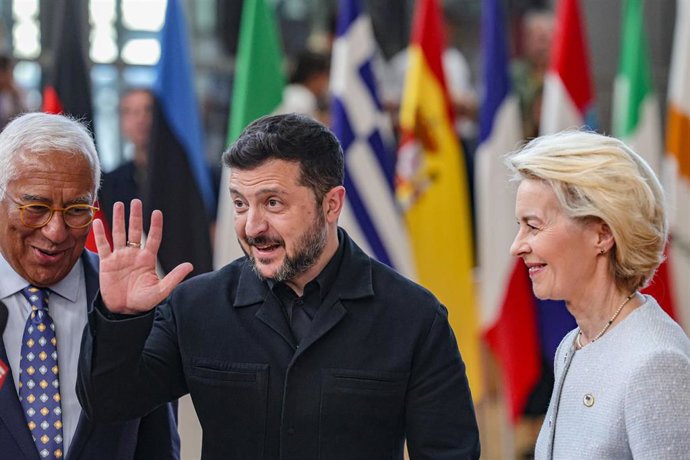 Zelensky demande à l'Irlande d'ouvrir tous les chapitres d'adhésion à l'UE et de redoubler de pression contre la Russie