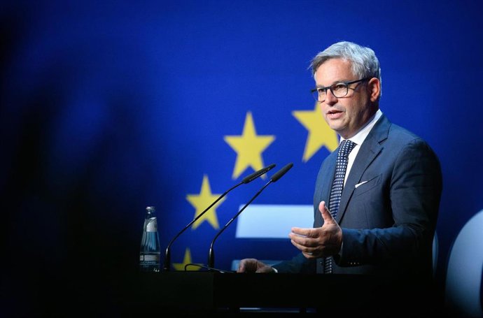 Bruxelles demande au Parlement européen de débloquer la directive contre le trafic de migrants après la crise de Ceuta