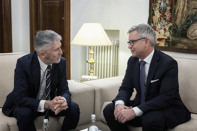 Bruxelles souligne le travail « nécessaire » de l'Espagne aux frontières extérieures de l'UE après la crise de Ceuta