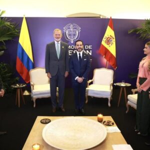 Felipe VI et De la Espriella mettent en scène la relation « fraternelle » entre l'Espagne et la Colombie avant l'inauguration