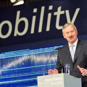 L'ancien Premier ministre estonien et ancien vice-président de la Commission européenne Siim Kallas est décédé à 77 ans
