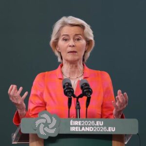 Von der Leyen dénonce une « guerre hybride » qui cherche à « diviser l'UE » après l'incursion d'un drone en Roumanie