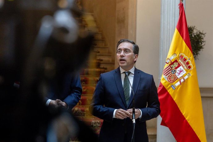Albares attribue à une « réticence politique » et à une « service » rendu au PP le fait que certains pays ne soutiennent toujours pas le catalan dans l'UE