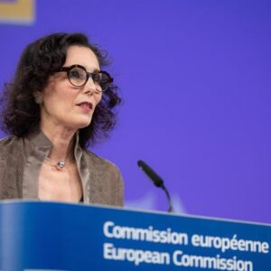 Bruxelles appelle à renforcer la prévention d'urgence après que près de 700 000 hectares ont brûlé cette année dans l'UE