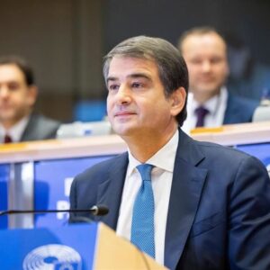 Bruxelles demande de mieux adapter les politiques de l'UE aux îles Canaries et aux autres régions ultrapériphériques et de tirer parti de leur position géostratégique