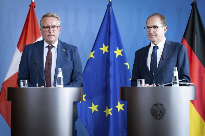 Le Danemark propose que les centres d'expulsion en dehors de l'UE soient prêts d'ici fin 2027 au plus tard