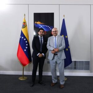 Le nouvel ambassadeur de l'UE au Venezuela arrive à Caracas et nomme son représentant à Bruxelles